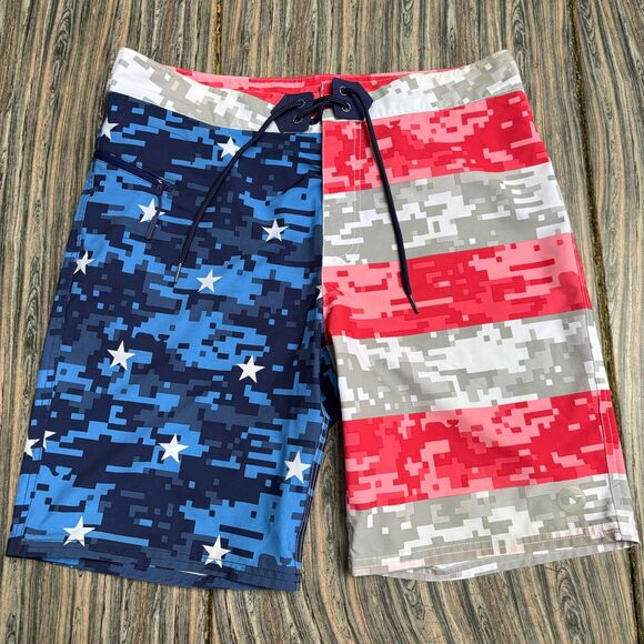 Vineyard Vines Stars Stripes Board Shorts Men 32 American Flag USA Digital Camo - Picture 1 of 7